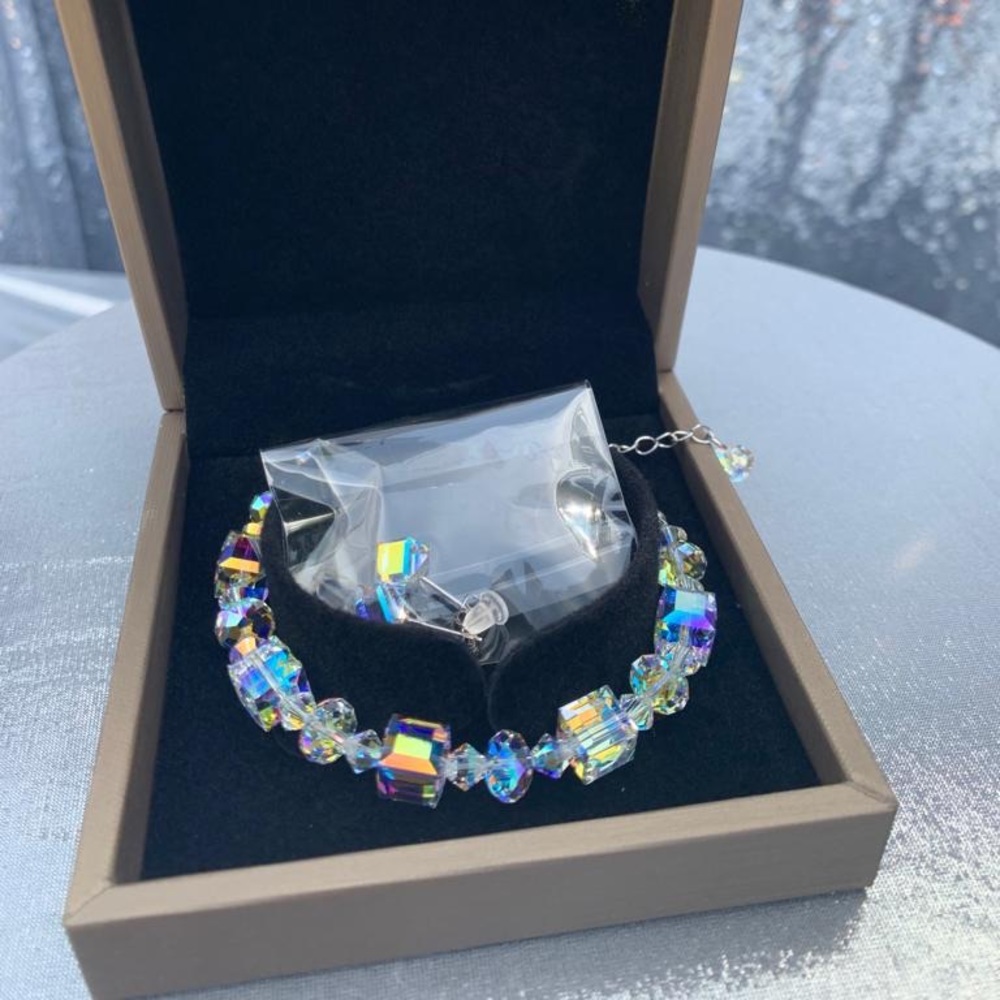 Precious Gemstone Aurora Boreale bracelet and stud earrings